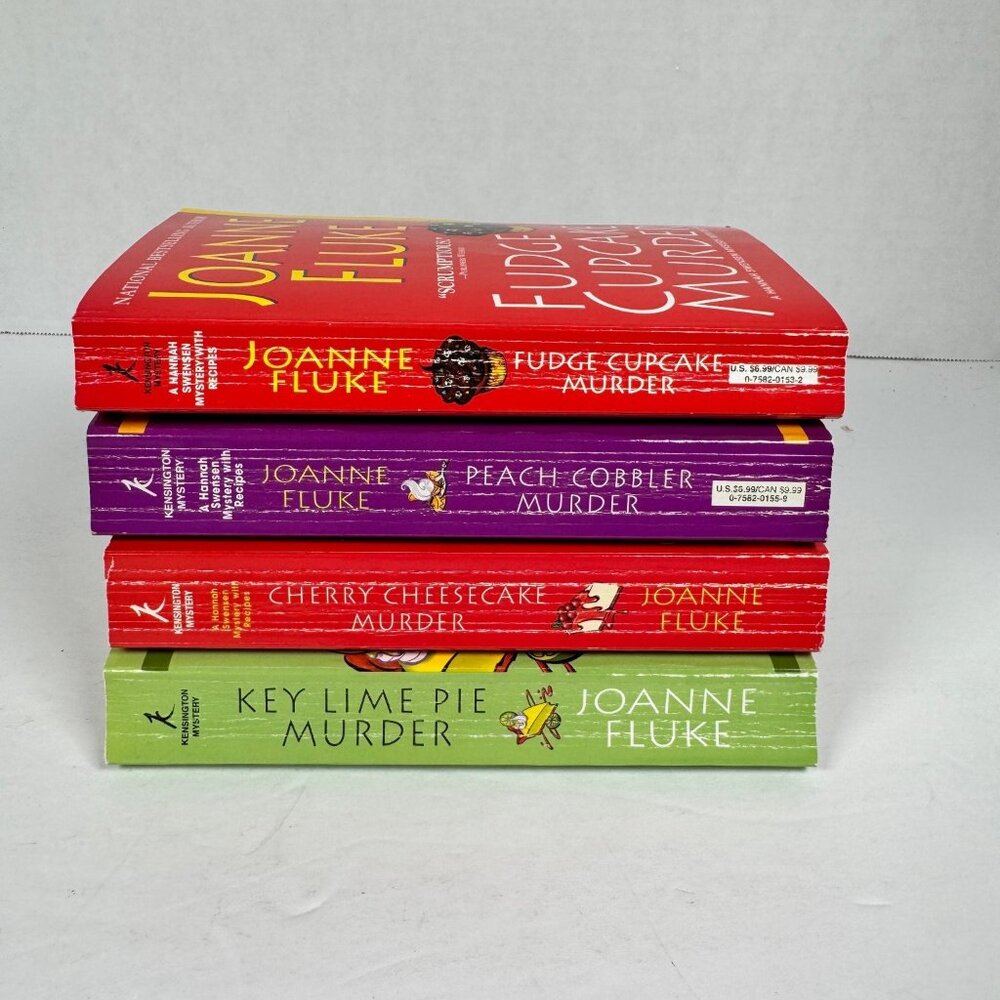Joanne Fluke Hannah Swensen Mystery‎ Books (Fudge, Peach, Cherry, Key Lime) 4